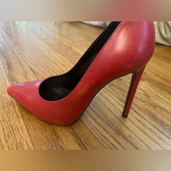 Saint Laurent Pointed-Toe Leather Pumps - size 6 - Picture 7 of 14
